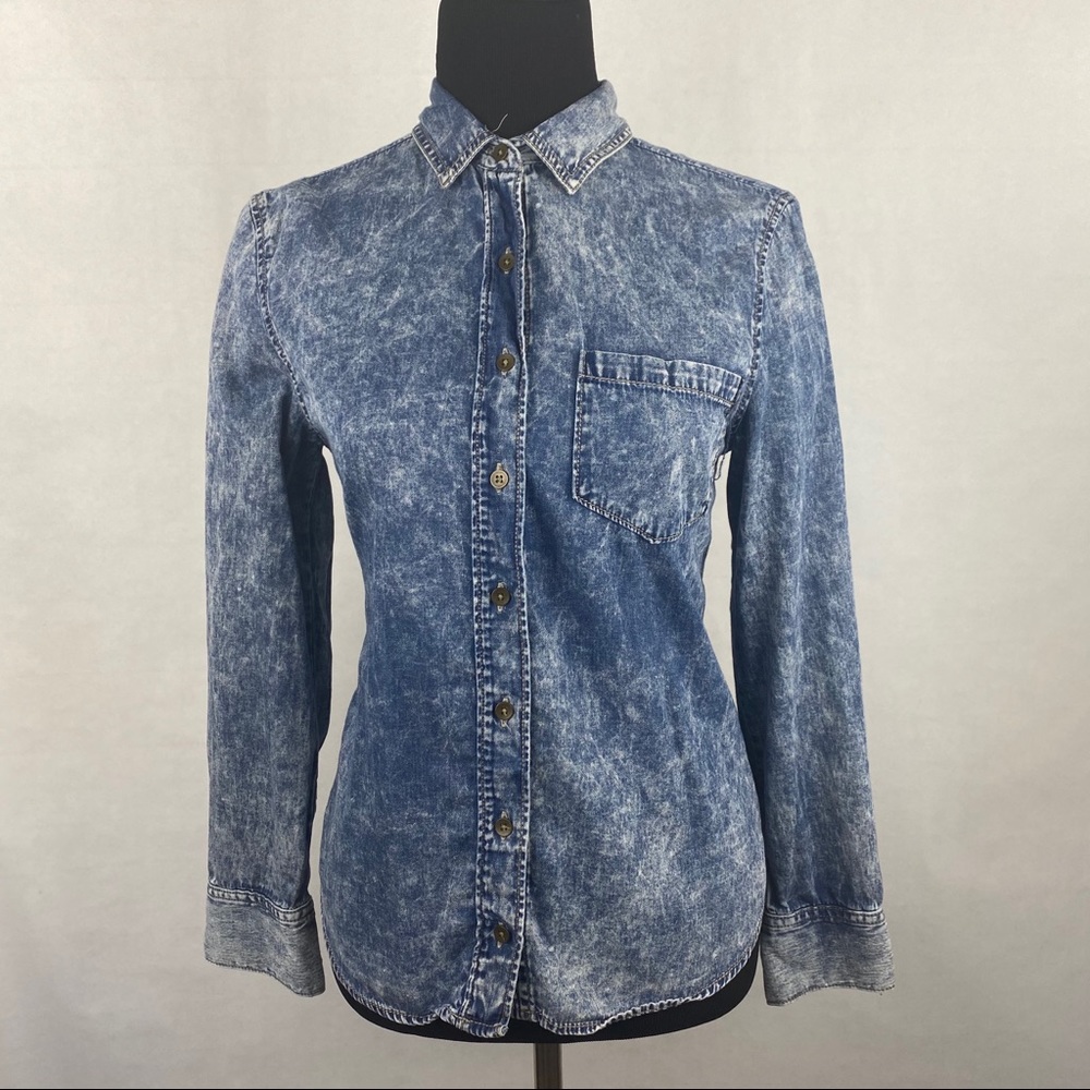MUDD Acid Wash Button-up LS Top Size Medium